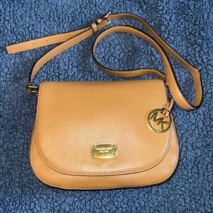 Micheal Kors purse